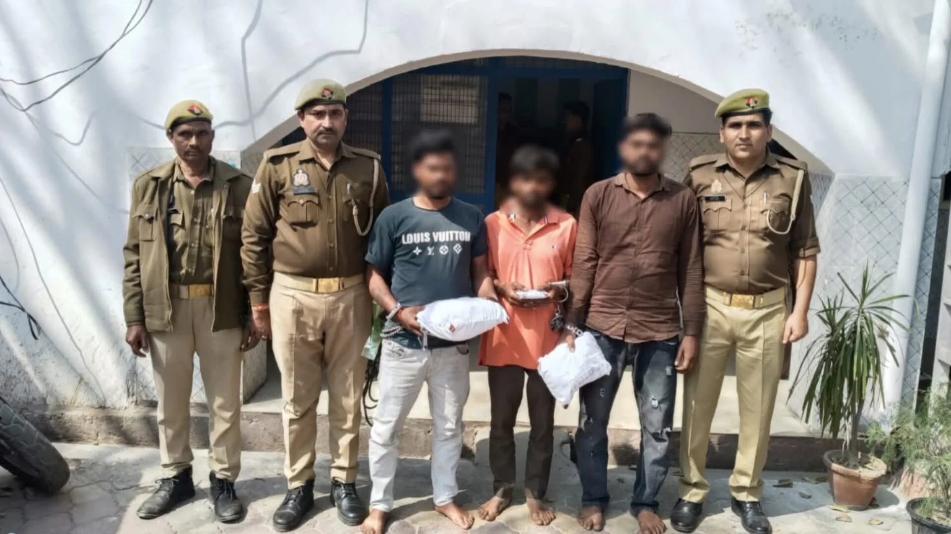 मुजफ्फरनगर: लाखों के गांजे के साथ तीन तस्कर गिरफ्तार