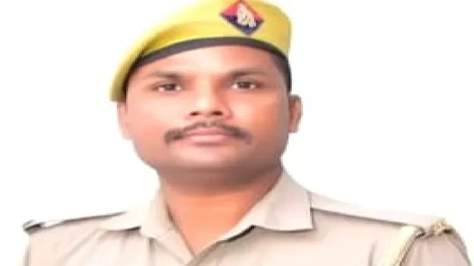 सीबीगंज में सिपाही मनोज मौर्य की संदिग्ध परिस्थितियों में मौत, जांच शुरू