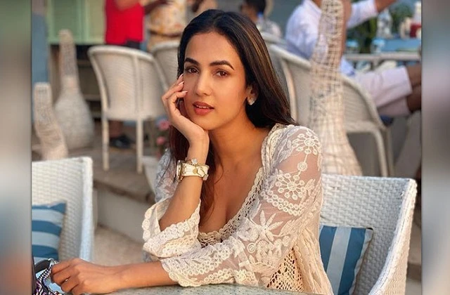 दुबई में फंसीं अभिनेत्री सोनल चौहान, मध्य पूर्व में तनाव के बीच पीएम मोदी से मांगी मदद