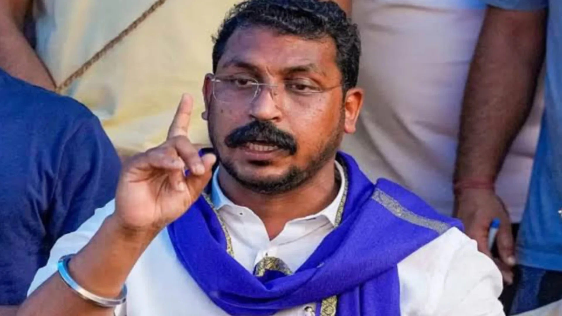 मेरठ: सांसद चंद्रशेखर ने अग्निकांड पीड़ितों के लिए मांगा 5 करोड़ मुआवजा