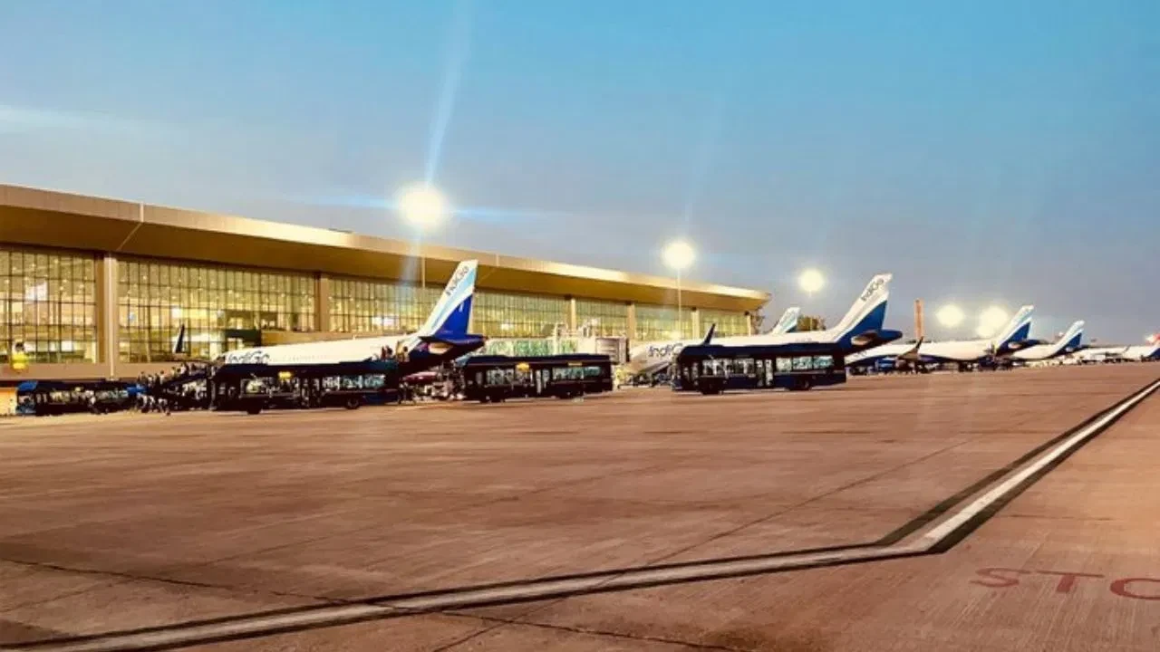 लखनऊ एयरपोर्ट पर सन्नाटा, खाड़ी देशों की सभी उड़ानें रद्द