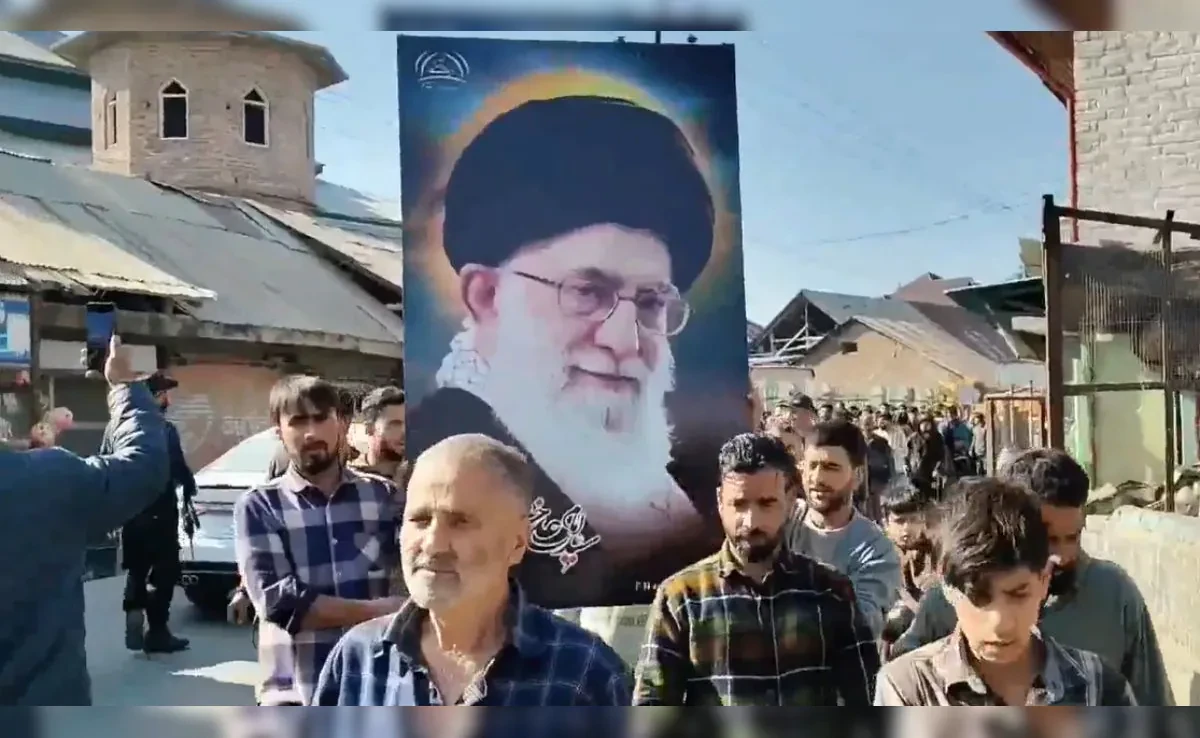 कश्मीर में खामेनेई विरोध प्रदर्शन के बाद सुरक्षा बढ़ी, स्कूल और कॉलेज बंद