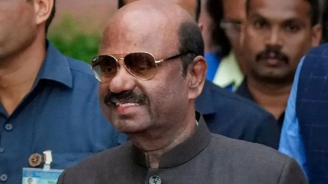 चुनाव से पहले पश्चिम बंगाल के राज्यपाल का इस्तीफा, गरमाई सियासत