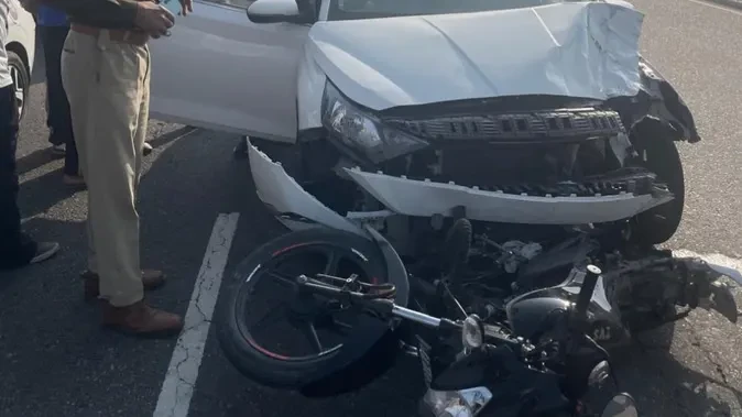 लुधियाना-फिरोजपुर हाईवे पर कार ने बाइक सवार युवक को मारी टक्कर, मौत