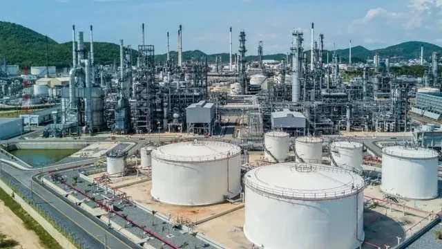 बांग्लादेश में तेल की भारी कमी के बीच मदद को आगे आया भारत, पाइपलाइन से भेजा डीजल