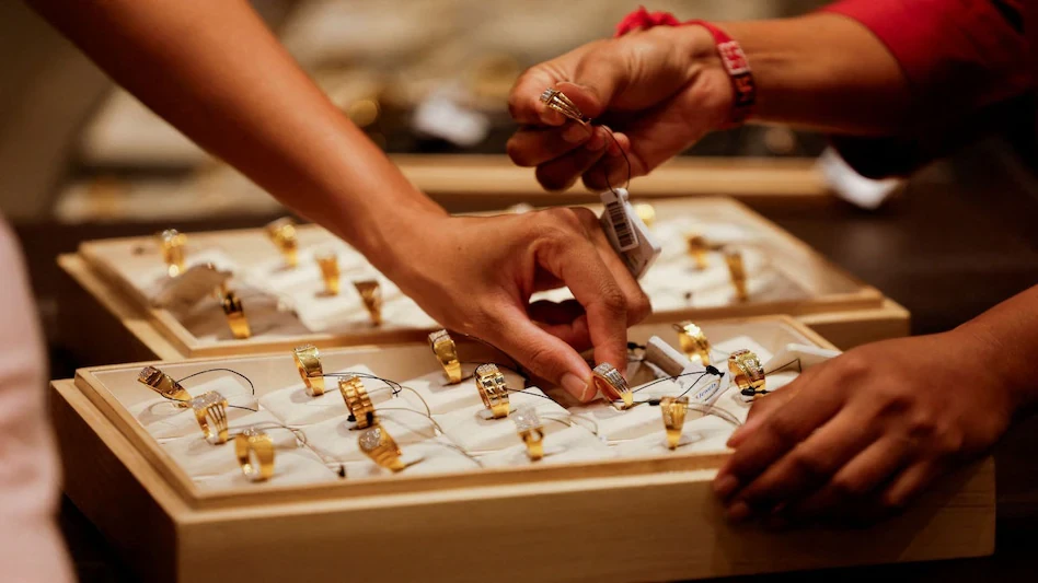 चांदी में रिकॉर्ड उछाल, एक दिन में ₹10,975 महंगी हुई