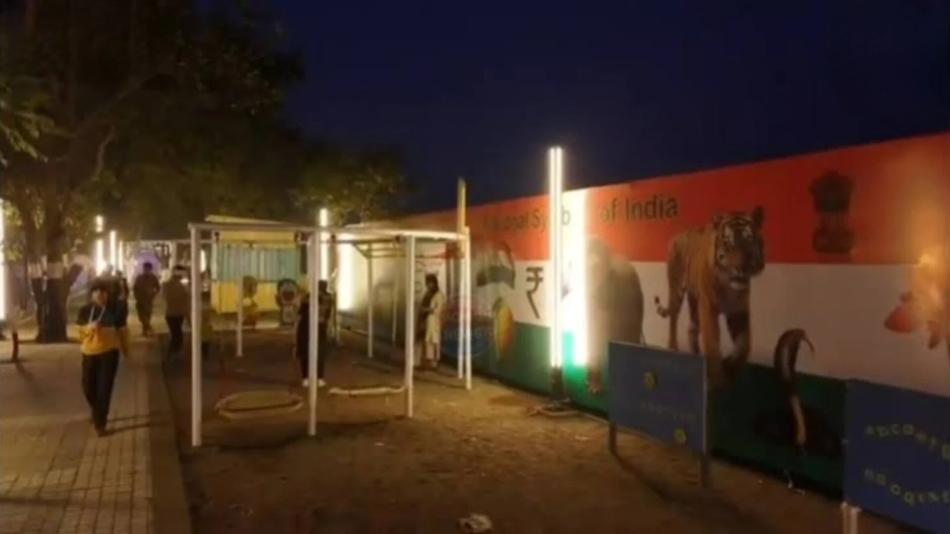 कौन हैं ये 'असामाजिक' तत्व !