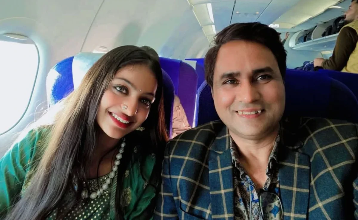 मोनालिसा की शादी बनी चर्चा का विषय, सनोज मिश्रा ने कहा लव जिहाद