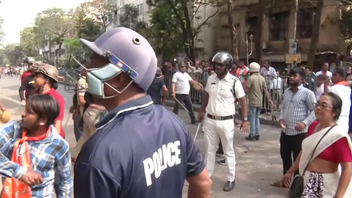 कोलकाता: भाजपा और टीएमसी कार्यकर्ताओं के बीच झड़प, कई घायल