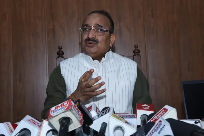 पूर्व विधायक राकेश सिंह से जमीन के नाम पर 98.90 लाख की ठगी