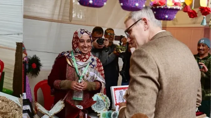 मुख्यमंत्री उमर अब्दुल्ला ने बादाम ब्लॉसम फेस्टिवल-2026 का किया उद्घाटन