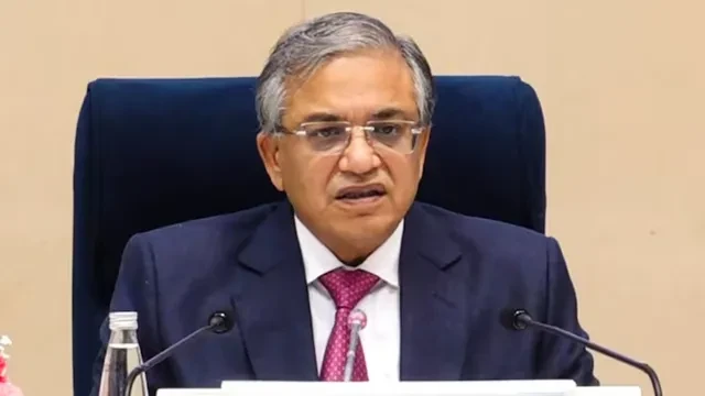 छह राज्यों की आठ सीटों पर उपचुनाव की भी घोषणा, 9 और 23 अप्रैल को होगा मतदान