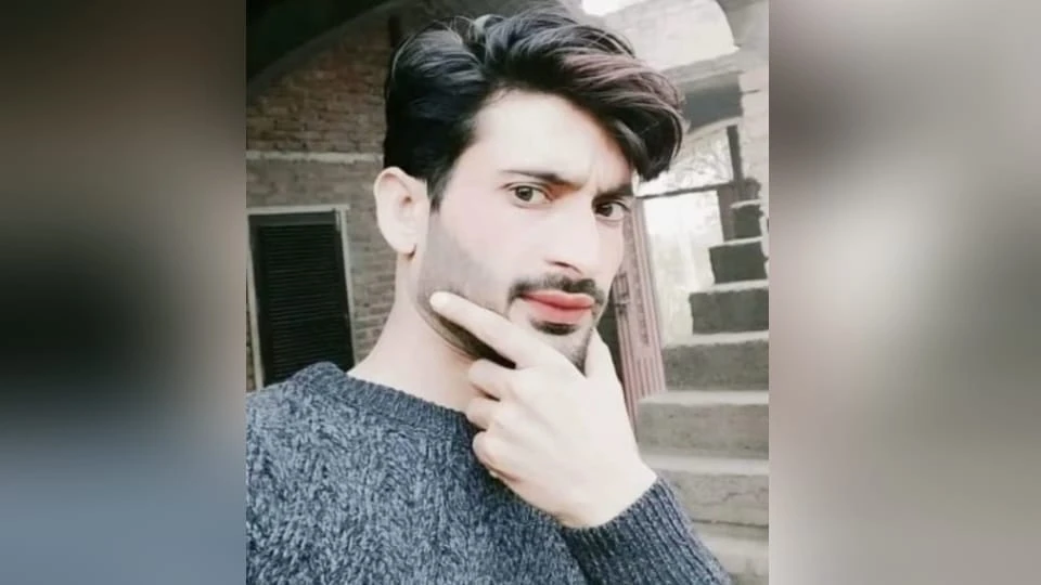 कंबोडिया में ब्रेन हेमरेज से युवक की मौत, 26 दिन बाद गांव पहुंचा शव