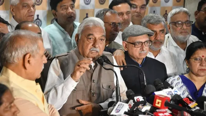 क्रॉस वोटिंग विवाद के बीच कांग्रेस को झटका, कार्यकारी अध्यक्ष ने छोड़ा पद