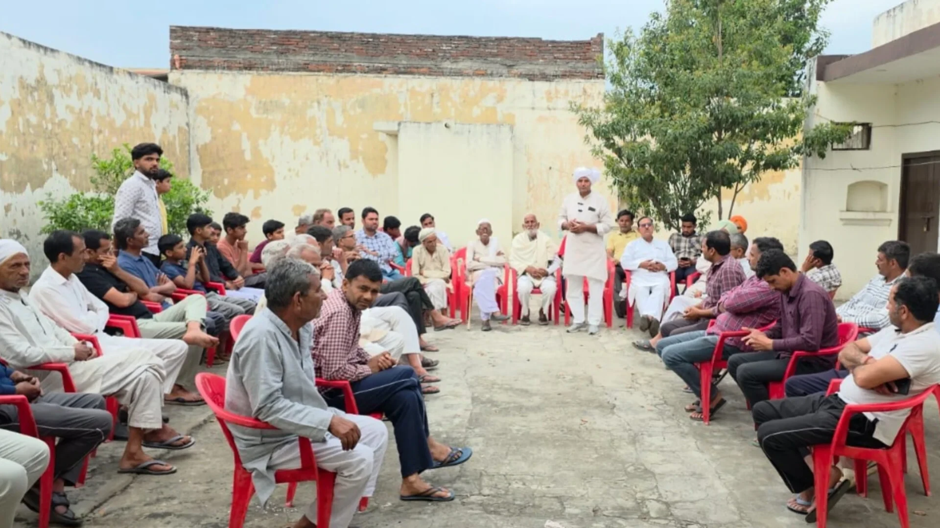 विधायक पंकज मलिक के समर्थन में पिनना में पंचायत, 2027 में मंत्री अनिल कुमार को जवाब देने की चेतावनी
