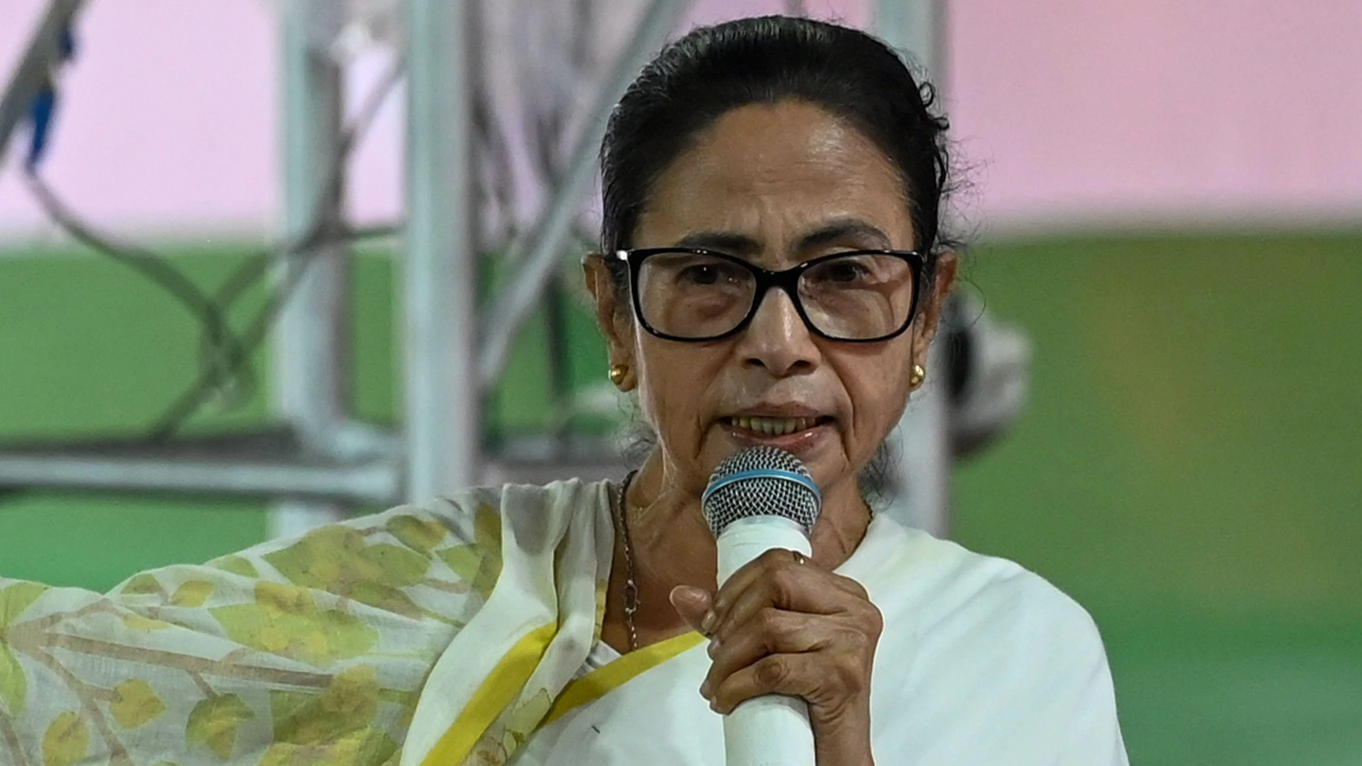 'मतदान का अधिकार नहीं छीनने देंगे', सीएम ममता ने भाजपा पर लगाए कई आरोप