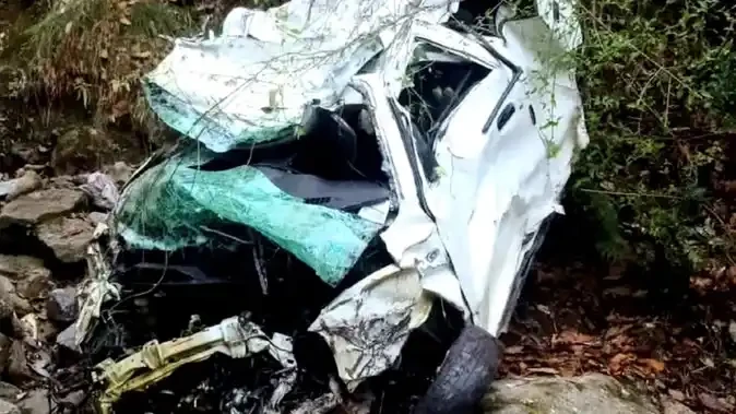 डलहौजी में सड़क हादसा: तीन पर्यटकों की मौत, तीन गंभीर रूप से घायल