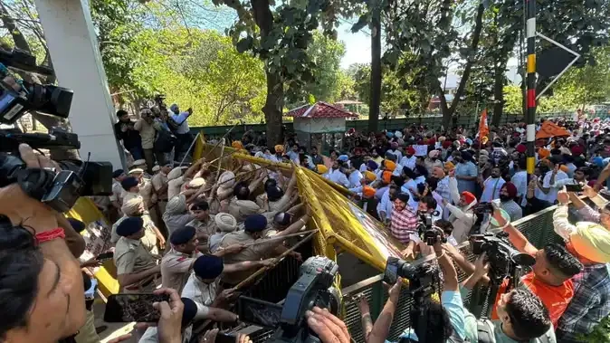 गगनदीप सिंह आत्महत्या मामला: शिरोमणि अकाली दल और भाजपा ने सीएम ऑफिस का घेराव किया
