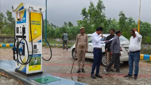 रामपुर: सपा नेता के 3 पेट्रोल पंप सील, रिपोर्ट कंपनी को भेजी गई