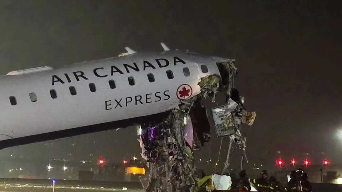 न्यूयॉर्क: एयर कनाडा एक्सप्रेस की फ्लाइट रनवे पर दुर्घटनाग्रस्त, एयरपोर्ट हुआ ठप