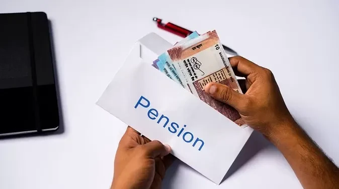 यूपी पेंशन योजनाओं में बड़ा बदलाव, आधार कार्ड से नहीं होगी आयु की पुष्टि