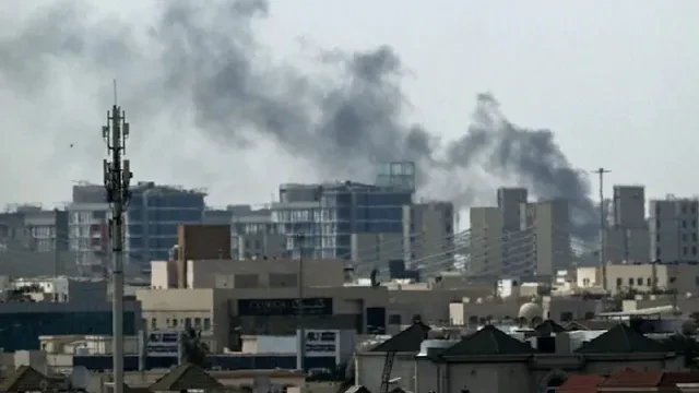 इराक और लेबनान में हमले, ईरानी मिसाइलों ने खाड़ी देशों को भी निशाना बनाया