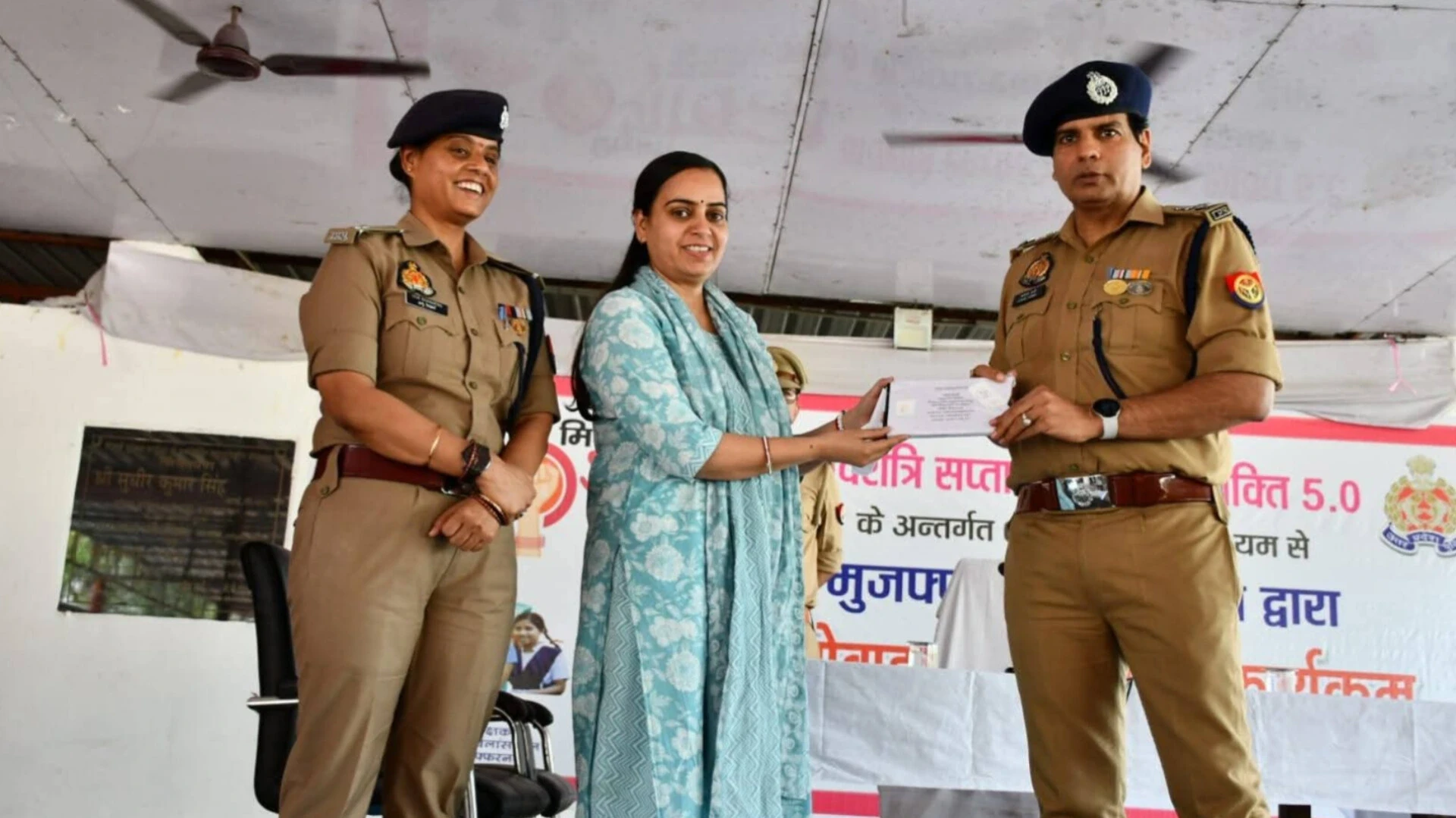 मुजफ्फरनगर पुलिस ने 28 लाख के 144 मोबाइल किए बरामद, स्वामियों को लौटाए