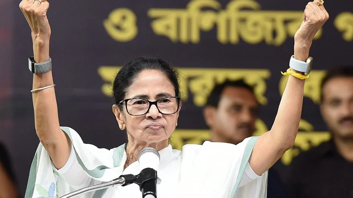 ममता बनर्जी का भाजपा पर हमला, बोलीं– लोगों का मतदान अधिकार छीना जा रहा