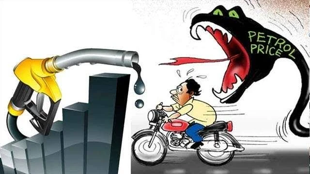 महंगाई का झटका! पेट्रोल ₹5 और डीजल ₹3 महंगा, इस कंपनी ने बढ़ाए दाम