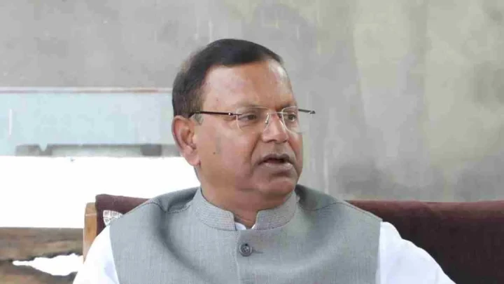 अखिलेश पर पंकज चौधरी का पलटवार, बोले- सपा ने राजू पाल के हत्यारों को ‘माननीय’ बनाया