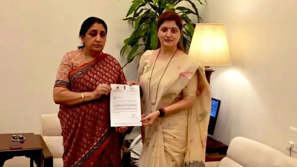 रूपाली चाकणकर ने एनसीपी महिला शाखा प्रदेश अध्यक्ष पद से दिया इस्तीफा