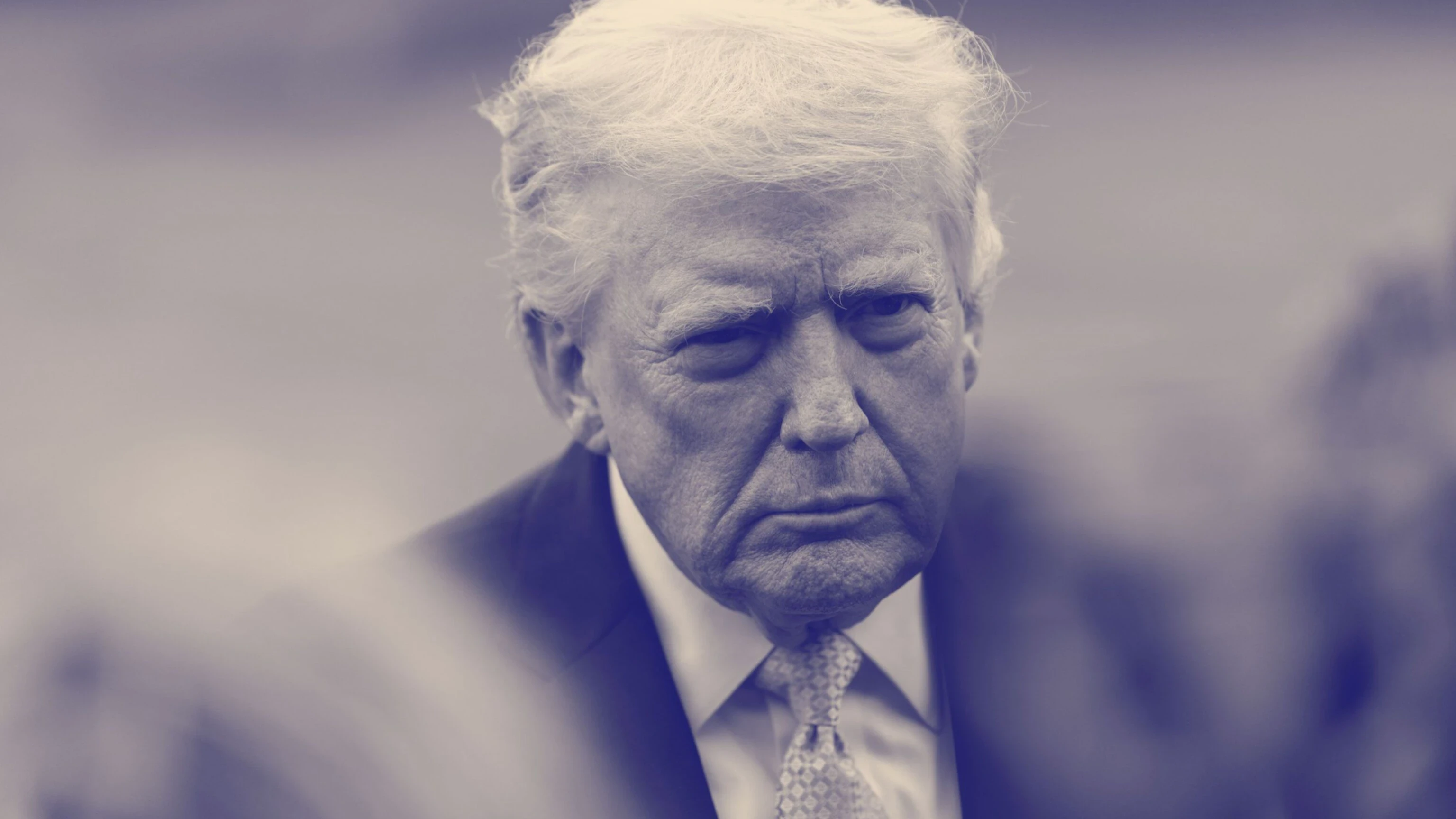 बूढ़े खूसट ट्रंप का अहसान मानिये !