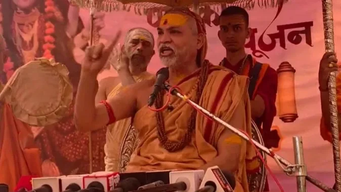 धर्मयुद्ध यात्रा के जरिए गोमाता की रक्षा का संकल्प, शंकराचार्य ने यूपी में किया ऐलान