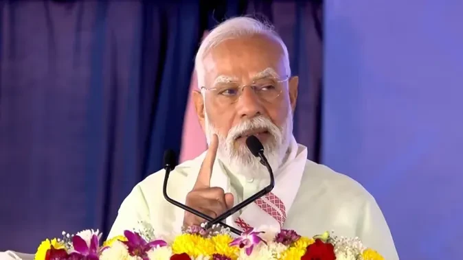 केरल विधानसभा चुनाव: पीएम मोदी ने विपक्ष पर साधा निशाना, एलडीएफ-यूडीएफ को बताया भ्रष्ट