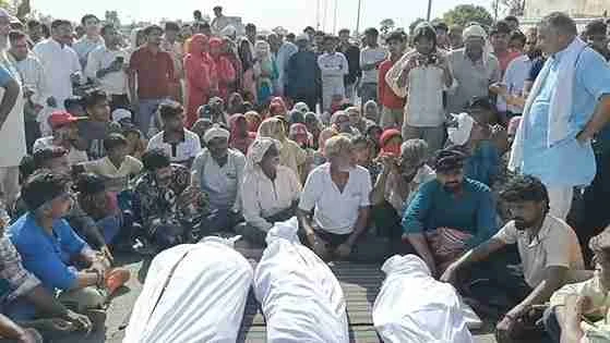 मुजफ्फरनगर: स्कूल बस से हुए हादसे में महिला की भी मौत, ग्रामीणों ने हाईवे जाम किया