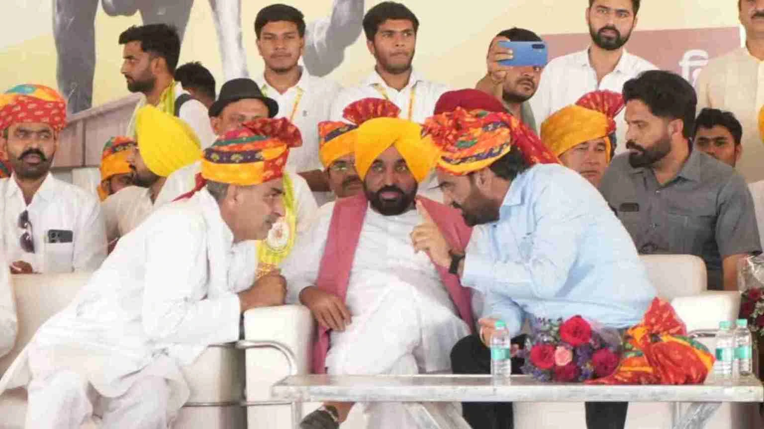 हुए तुम दोस्त जिसके..