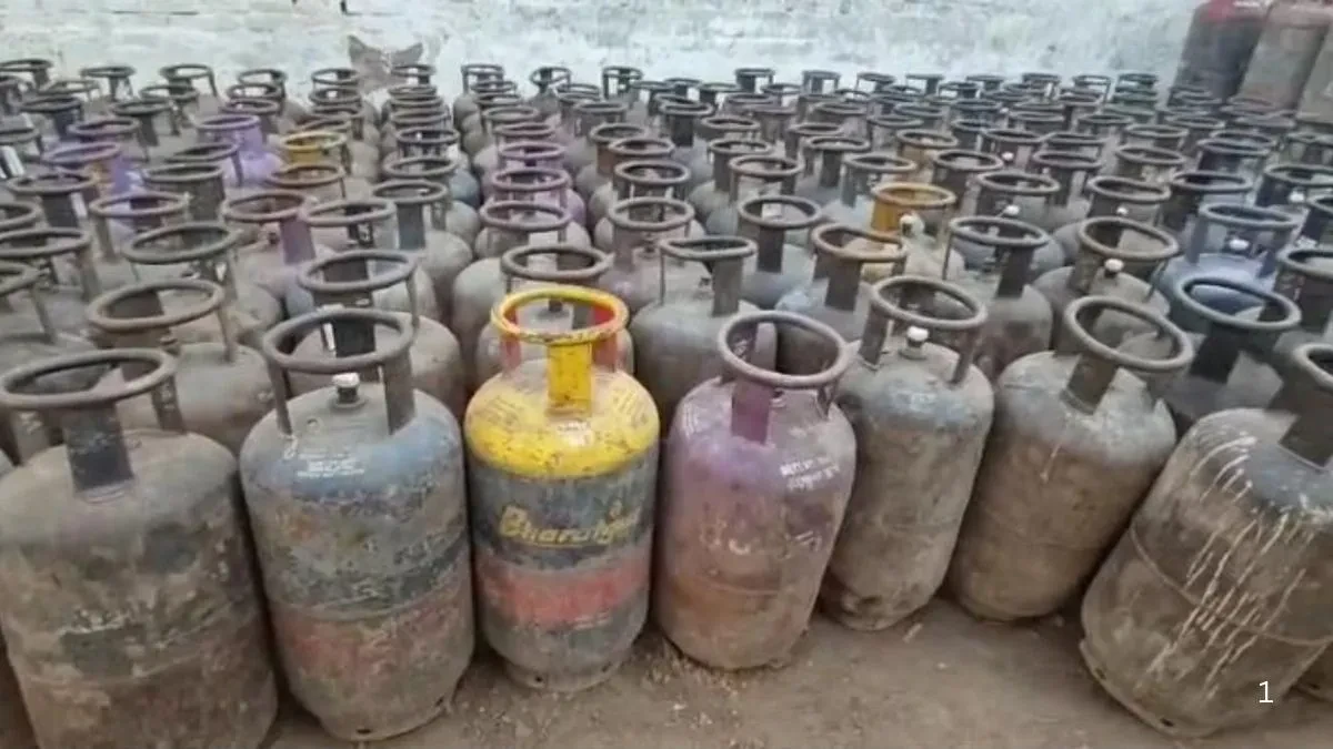 दिल्ली में अवैध एलपीजी भंडारण का खुलासा, 75 सिलिंडर जब्त, आरोपी गिरफ्तार