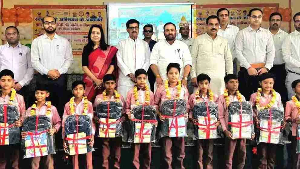 मुजफ्फरनगर में शुरू हुआ 'स्कूल चलो अभियान', बच्चों को शिक्षा से वंचित न रहने का संदेश