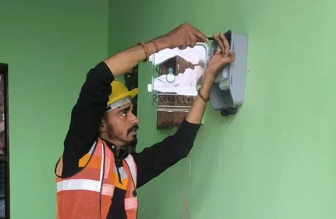 यूपी में प्रीपेड स्मार्ट मीटर की अनिवार्यता खत्म, अब उपभोक्ता तय करेंगे मोड