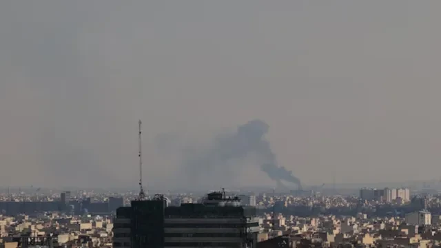 भारत ने ईरान छोड़ने की सलाह दी, दूतावास ने साझा किए इमरजेंसी नंबर