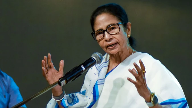 बंगाल में SIR पर कानूनी लड़ाई जारी रहेगी, नामांकन के बाद बोलीं ममता बनर्जी