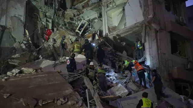 बेरूत हवाई हमले में नईम कासिम के करीबी सहयोगी की मौत