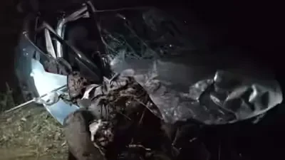 कांकेर में भीषण सड़क हादसा: दो कारों की टक्कर में 6 लोगों की मौत