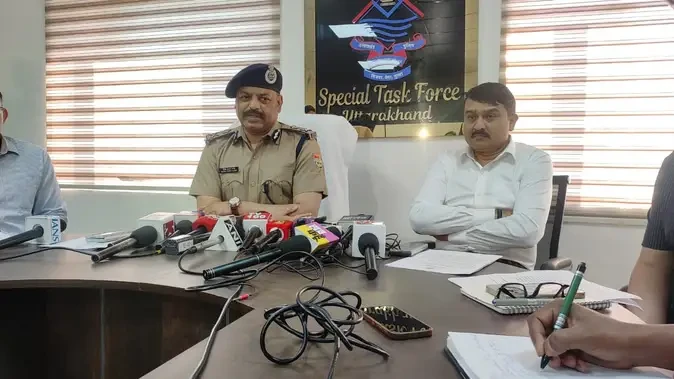 देहरादून में एसटीएफ की कार्रवाई, आईएसआई एजेंट के हैंडलर को किया गिरफ्तार