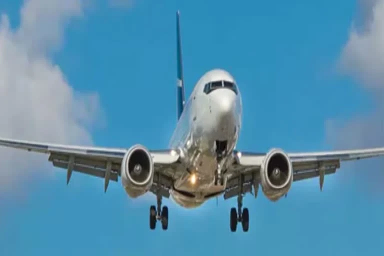 दुबई–काठमांडू फ्लाइट की लखनऊ एयरपोर्ट पर इमरजेंसी लैंडिंग