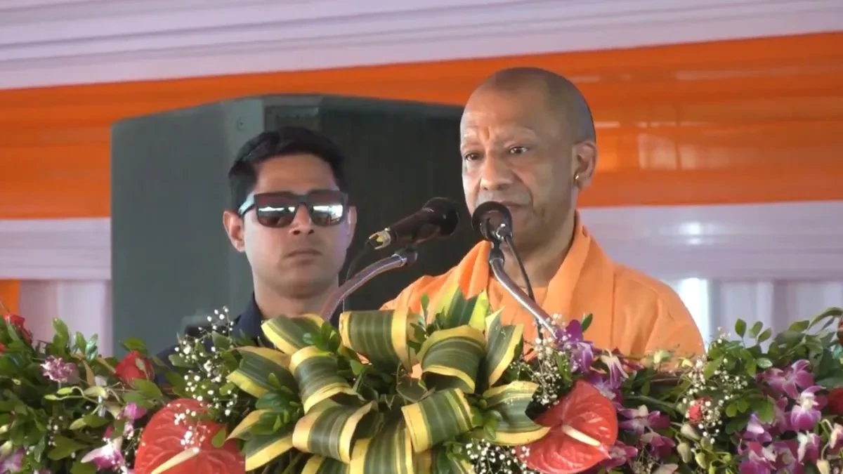 ‘एक भी मियां नहीं, नाम मियांपुर?’ सीएम योगी ने बदला लखीमपुर खीरी के गांव का नाम