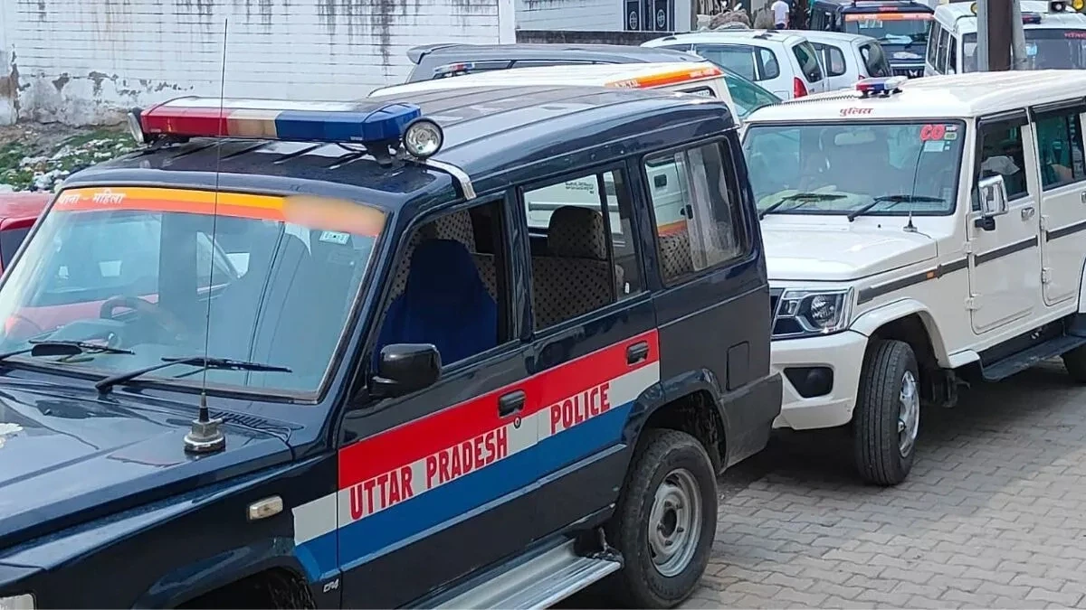 सपा नेता और बेटे की दबंगई! दिनदहाड़े युवक का अपहरण, फिल्मी अंदाज में बच निकला