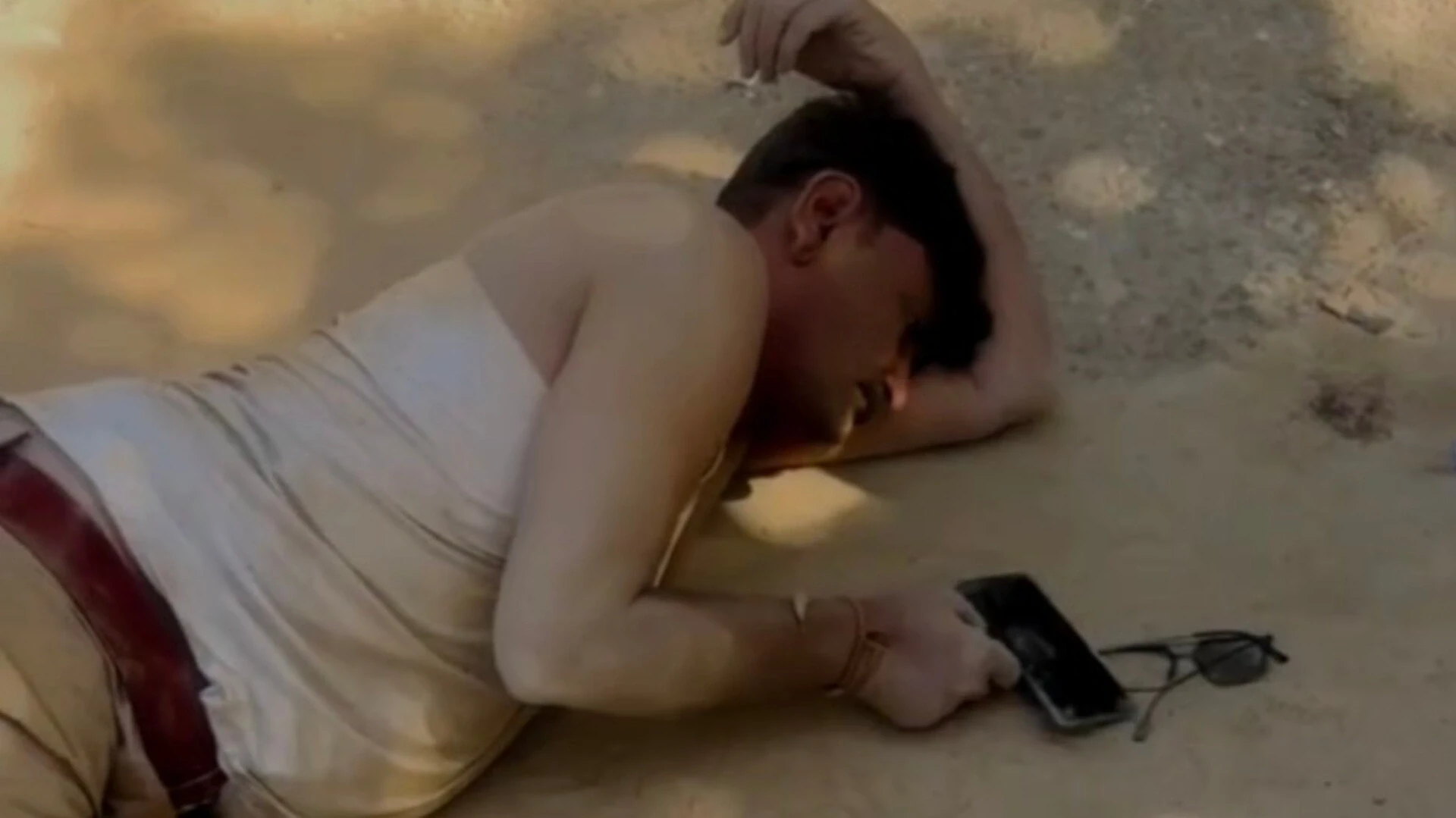 मुजफ्फरनगर में ड्यूटी पर तैनात दरोगा नशे में अर्धनग्न मिला, वीडियो वायरल