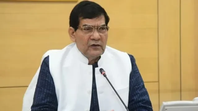 यूपी: बिजली विभाग का जेई हुआ निलंबित, ऊर्जा मंत्री ने गलत स्टीमेट बनाने पर की कार्रवाई