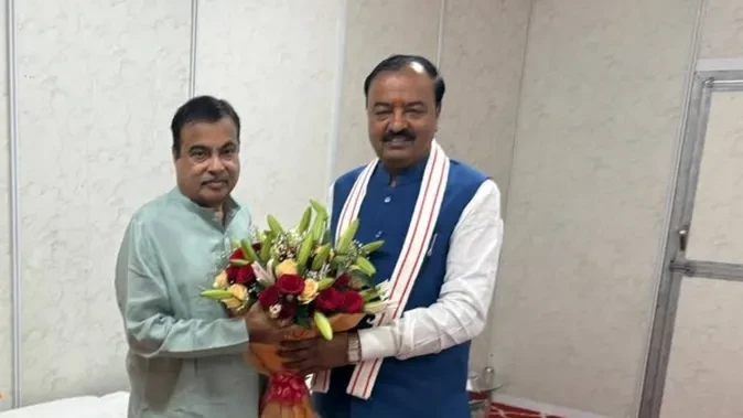 सहारनपुर में केशव मौर्य और नितिन गडकरी की मुलाकात, विकास पर हुई चर्चा